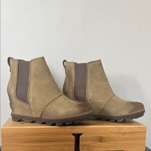 Women's Tan Ankle Boots